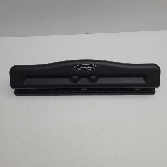 Swingline Black Heavy Duty Hole Punch - Like New! - Picture 1 of 9